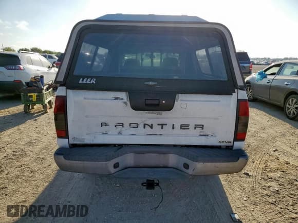 ✅ 2003 Nissan Frontier XE • VIN: 1N6ED26T03C447550 • Lot: 70960455. Wystawiony na Copart z przebiegiem 236 261 mil. Bezpłatny archiwum sprzedaży aukcyjnych z USA i szczegółowy raport historii pojazdu na DreamBid. Zdjęcie 6.