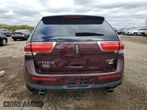 ✅ 2011 Lincoln MKX • VIN: 2LMDJ8JK1BBJ25894 • Lot: 87417755. Wystawiony na Copart z przebiegiem 162 661 mil. Bezpłatny archiwum sprzedaży aukcyjnych z USA i szczegółowy raport historii pojazdu na DreamBid. Zdjęcie 6.