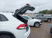 ✅ 2020 Volkswagen Atlas SE • VIN: 1V2YE2CA5LC228064 • Лот: 41565385. Опубликован ранее на IAAI с пробегом 73 379 миль. Бесплатный доступ к архиву аукционных продаж из США и подробный отчёт об истории автомобиля на DreamBid. Изображение 18.