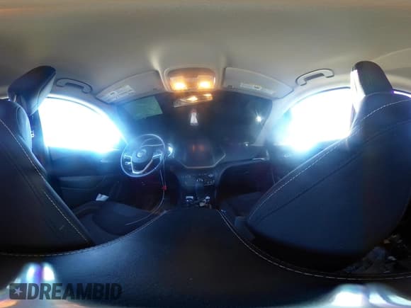 ✅ 2017 Jeep Cherokee 75th Anniversary Edition • VIN: 1C4PJMCB3HW513784 • Лот: 41444982. Опубликован ранее на IAAI с пробегом 76 136 миль. Бесплатный доступ к архиву аукционных продаж из США и подробный отчёт об истории автомобиля на DreamBid. Изображение 18.