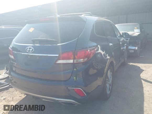 ✅ 2019 Hyundai Santa Fe SE • VIN: KM8SM4HF1KU304376 • Lot: 43186260. Wystawiony na IAAI z przebiegiem 117 934 mil. Bezpłatny archiwum sprzedaży aukcyjnych z USA i szczegółowy raport historii pojazdu na DreamBid. Zdjęcie 4.