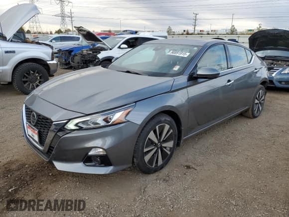 ✅ 2020 Nissan Altima SV • VIN: 1N4BL4DW3LC269429 • Лот: 90891915. Опубликован ранее на Copart с пробегом 79 767 миль. Бесплатный доступ к архиву аукционных продаж из США и подробный отчёт об истории автомобиля на DreamBid. Изображение 1.