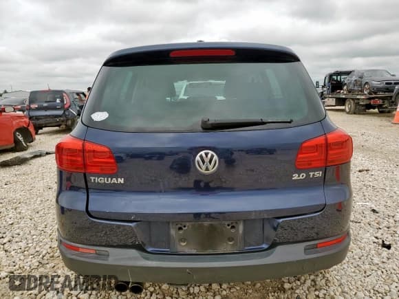 ✅ 2012 Volkswagen Tiguan SE • VIN: WVGAV7AX0CW590384 • Lot: 59136155. Listed on Copart with 129,726 mi. Free auction sales archive from the USA and detailed vehicle history report at DreamBid. Image 6.