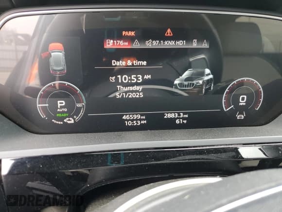 ✅ 2022 Audi e-tron Premium • VIN: WA1AABGE1NB022142 • Lot: 55533575. Wystawiony na Copart z przebiegiem 46 599 mil. Bezpłatny archiwum sprzedaży aukcyjnych z USA i szczegółowy raport historii pojazdu na DreamBid. Zdjęcie 9.