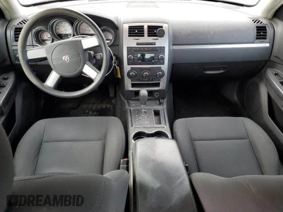 ✅ 2008 Dodge Charger • VIN: 2B3KA43G78H333780 • Lot: 90284015. Wystawiony na Copart z przebiegiem 194 506 mil. Bezpłatny archiwum sprzedaży aukcyjnych z USA i szczegółowy raport historii pojazdu na DreamBid. Zdjęcie 8.