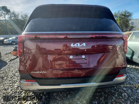 ✅ 2025 Kia Carnival SX • VIN: KNDNE5K38S6452273 • Lot: 91195645. Listed on Copart with 14,845 mi. Free auction sales archive from the USA and detailed vehicle history report at DreamBid. Image 6.