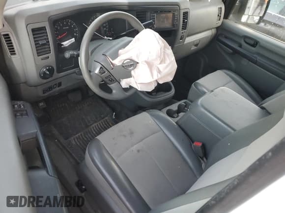 ✅ 2017 Nissan NV Cargo SV • VIN: 1N6BF0KY6HN810254 • Лот: 84880484. Опубликован ранее на Copart с пробегом Не указан. Бесплатный доступ к архиву аукционных продаж из США и подробный отчёт об истории автомобиля на DreamBid. Изображение 8.