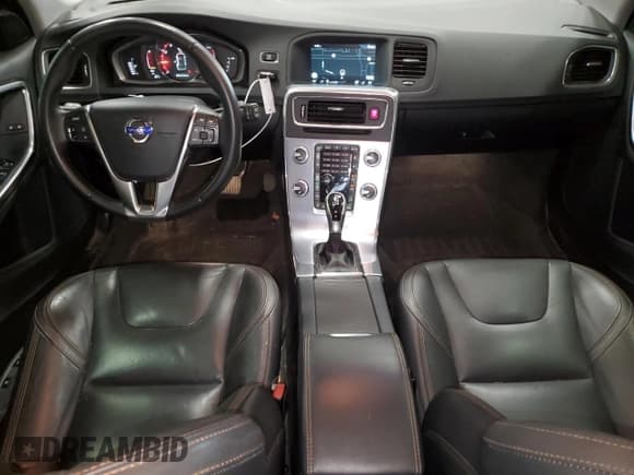 ✅ 2017 Volvo V60 • VIN: YV440MWK2H1030301 • Lot: 90981605. Listed on Copart with 104,389 mi. Free auction sales archive from the USA and detailed vehicle history report at DreamBid. Image 8.