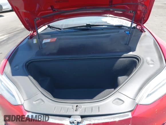 ✅ 2017 Tesla Model S 60 • VIN: 5YJSA1E18HF178698 • Lot: 42627397. Wystawiony na IAAI z przebiegiem 87 301 mil. Bezpłatny archiwum sprzedaży aukcyjnych z USA i szczegółowy raport historii pojazdu na DreamBid. Zdjęcie 10.