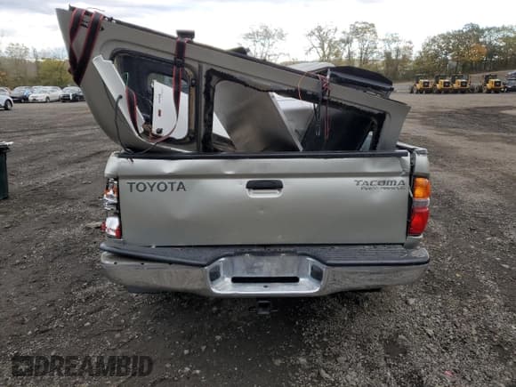 ✅ 2003 Toyota Tacoma PreRunner • VIN: 5TEGN92N83Z204594 • Lot: 89447535. Listed on Copart with 126,349 mi. Free auction sales archive from the USA and detailed vehicle history report at DreamBid. Image 6.