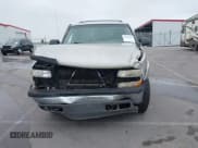 ✅ 2005 Chevrolet Suburban Z71 • VIN: 3GNFK16Z85G175820 • Lot: 43075693. Wystawiony na IAAI z przebiegiem 264 040 mil. Bezpłatny archiwum sprzedaży aukcyjnych z USA i szczegółowy raport historii pojazdu na DreamBid. Zdjęcie 13.