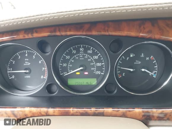 ✅ 2008 Jaguar XJ Vanden Plas • VIN: SAJWA82B98SH20325 • Лот: 42171765. Опубликован ранее на IAAI с пробегом 73 317 миль. Бесплатный доступ к архиву аукционных продаж из США и подробный отчёт об истории автомобиля на DreamBid. Изображение 15.