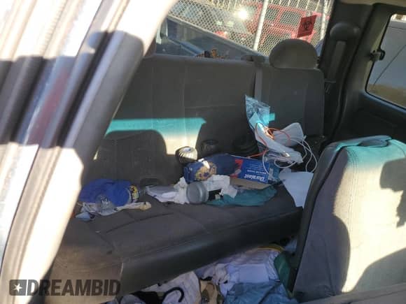 2006 Chevrolet Silverado 1500 LT1 с VIN 1GCEK19BX6Z232992, выставлен на аукционе Copart как лот 90894705 с пробегом 215 655 миль миль и Списание • Salvage title. История ставок и продаж доступна на DreamBid. Изображение 10.