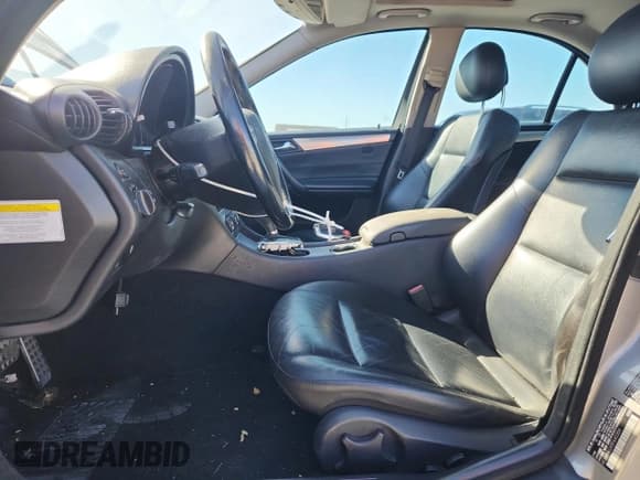 ✅ 2005 Mercedes-Benz C 230 Kompressor • VIN: WDBRF40JX5F640354 • Лот: 89442675. Опубликован ранее на Copart с пробегом 179 803 миль. Бесплатный доступ к архиву аукционных продаж из США и подробный отчёт об истории автомобиля на DreamBid. Изображение 7.