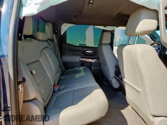 ✅ 2019 Chevrolet Silverado 1500 LTZ • VIN: 3GCUYGED0KG176219 • Lot: 86501615. Wystawiony na Copart z przebiegiem 128 953 mil. Bezpłatny archiwum sprzedaży aukcyjnych z USA i szczegółowy raport historii pojazdu na DreamBid. Zdjęcie 10.