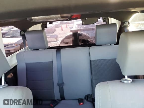 ✅ 2010 Jeep Wrangler Unlimited Mountain • VIN: 1J4BA3H19AL216041 • Lot: 82197674. Wystawiony na Copart z przebiegiem 78 539 mil. Bezpłatny archiwum sprzedaży aukcyjnych z USA i szczegółowy raport historii pojazdu na DreamBid. Zdjęcie 10.