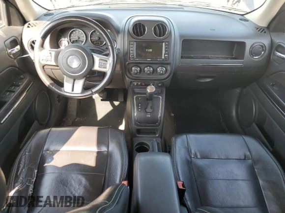 ✅ 2013 Jeep Patriot Limited • VIN: 1C4NJRCB9DD185412 • Lot: 68015605. Wystawiony na Copart z przebiegiem 118 149 mil. Bezpłatny archiwum sprzedaży aukcyjnych z USA i szczegółowy raport historii pojazdu na DreamBid. Zdjęcie 8.