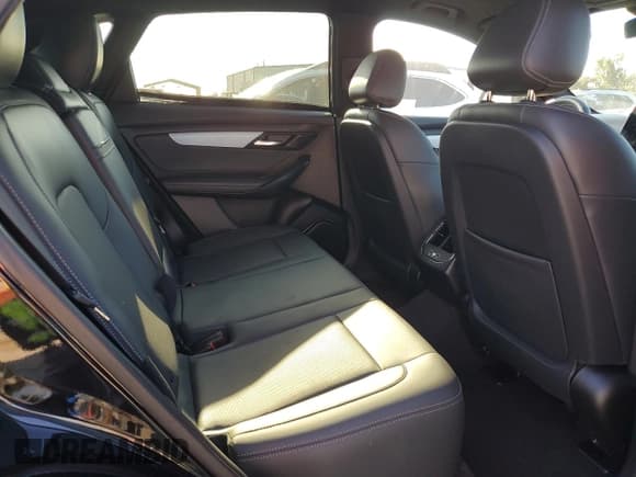 ✅ 2023 VinFast VF 8 Plus • VIN: RLLV1AFA3PH003209 • Лот: 69321345. Опубликован ранее на Copart с пробегом 9 858 миль. Бесплатный доступ к архиву аукционных продаж из США и подробный отчёт об истории автомобиля на DreamBid. Изображение 11.