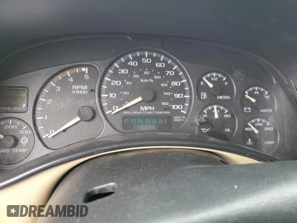 ✅ 2002 Chevrolet Silverado 2500HD LS • VIN: 1GCHC29102E117150 • Lot: 78233374. Wystawiony na Copart z przebiegiem 209 220 mil. Bezpłatny archiwum sprzedaży aukcyjnych z USA i szczegółowy raport historii pojazdu na DreamBid. Zdjęcie 9.