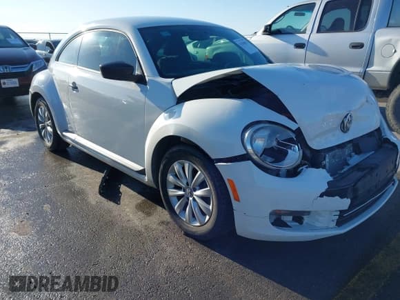 ✅ 2014 Volkswagen Beetle Entry • VIN: 3VWFP7AT3EM626103 • Лот: 41636831. Опубликован ранее на IAAI с пробегом 183 355 миль. Бесплатный доступ к архиву аукционных продаж из США и подробный отчёт об истории автомобиля на DreamBid. Изображение 1.