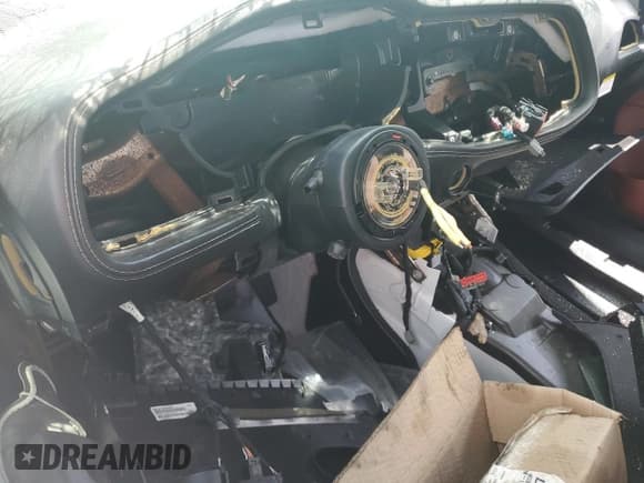 ✅ 2020 Dodge Challenger SRT Hellcat Widebody • VIN: 2C3CDZC9XLH113829 • Lot: 58469625. Wystawiony na Copart z przebiegiem Nie podano. Bezpłatny archiwum sprzedaży aukcyjnych z USA i szczegółowy raport historii pojazdu na DreamBid. Zdjęcie 9.