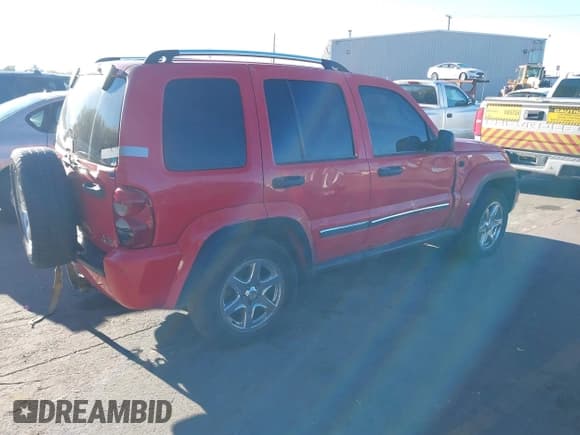 ✅ 2005 Jeep Liberty Limited • VIN: 1J4GL58K05W504801 • Lot: 40783976. Listed on IAAI with 256,903 mi. Free auction sales archive from the USA and detailed vehicle history report at DreamBid. Image 4.