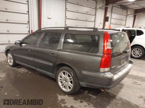 ✅ 2003 Volvo V70 2.4L Turbo • VIN: YV1SW58D632315898 • Лот: 41317254. Опубликован ранее на IAAI с пробегом 153 768 миль. Бесплатный доступ к архиву аукционных продаж из США и подробный отчёт об истории автомобиля на DreamBid. Изображение 3.