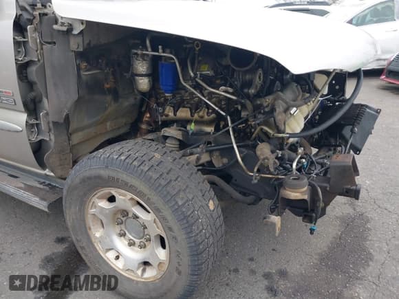 ✅ 2002 GMC Sierra 2500HD SLE • VIN: 1GTHK23122F187173 • Lot: 41446261. Wystawiony na IAAI z przebiegiem Nie podano. Bezpłatny archiwum sprzedaży aukcyjnych z USA i szczegółowy raport historii pojazdu na DreamBid. Zdjęcie 21.