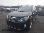 ✅ 2014 Kia Sorento SX Limited • VIN: 5XYKWDA79EG449141 • Lot: 43770741. Wystawiony na IAAI z przebiegiem 149 639 mil. Bezpłatny archiwum sprzedaży aukcyjnych z USA i szczegółowy raport historii pojazdu na DreamBid. Zdjęcie 6.