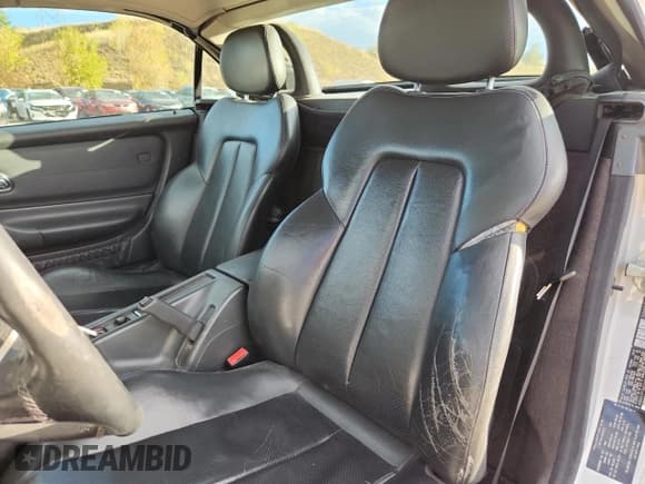 ✅ 1998 Mercedes-Benz SLK 230/320 • VIN: WDBKK47F3WF040887 • Lot: 82202575. Listed on Copart with 117,998 mi. Free auction sales archive from the USA and detailed vehicle history report at DreamBid. Image 10.