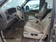✅ 2003 Ford Excursion Limited • VIN: 1FMSU43P53EB56437 • Lot: 87789995. Wystawiony na Copart z przebiegiem 161 571 mil. Bezpłatny archiwum sprzedaży aukcyjnych z USA i szczegółowy raport historii pojazdu na DreamBid. Zdjęcie 7.