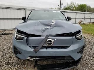 ✅ 2023 Volvo C40 Ultimate • VIN: YV4ED3GMXP2066815 • Лот: 50292794. Опубликован ранее на Copart с пробегом 4 888 миль. Бесплатный доступ к архиву аукционных продаж из США и подробный отчёт об истории автомобиля на DreamBid. Изображение 5.