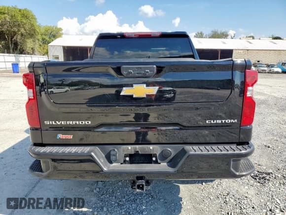 ✅ 2024 Chevrolet Silverado 1500 Custom • VIN: 3GCPABEK6RG254323 • Лот: 80350925. Опубликован ранее на Copart с пробегом 23 676 миль. Бесплатный доступ к архиву аукционных продаж из США и подробный отчёт об истории автомобиля на DreamBid. Изображение 6.