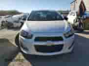 2015 Chevrolet Sonic RS z VIN 1G1JG5SB8F4186070, wystawiony jako Copart lot #78496804 z przebiegiem 57 908 mil mil oraz Szkoda całkowita • Salvage title. Historia ofert i sprzedaży dostępna na DreamBid. Obrazek 5.