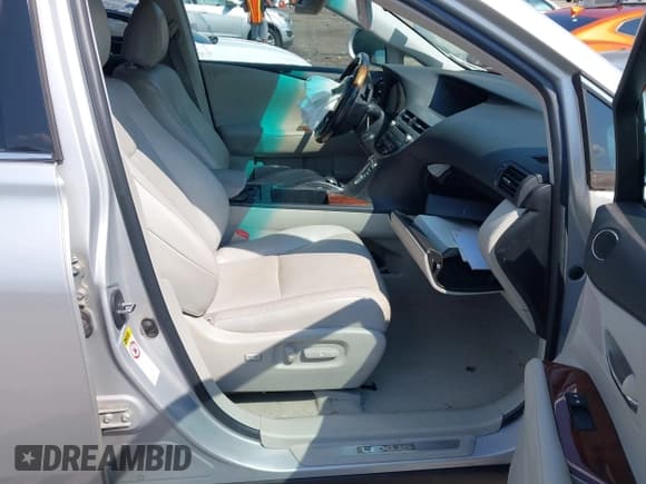 ✅ 2011 Lexus RX 350 • VIN: 2T2ZK1BAXBC044184 • Лот: 43278401. Опубликован ранее на IAAI с пробегом 232 497 миль. Бесплатный доступ к архиву аукционных продаж из США и подробный отчёт об истории автомобиля на DreamBid. Изображение 5.