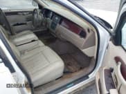 ✅ 2005 Lincoln Town Car Signature • VIN: 1LNHM81W05Y643994 • Lot: 43420301. Wystawiony na IAAI z przebiegiem 148 318 mil. Bezpłatny archiwum sprzedaży aukcyjnych z USA i szczegółowy raport historii pojazdu na DreamBid. Zdjęcie 5.