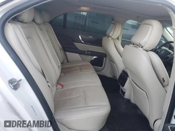 ✅ 2019 Lincoln Continental Select • VIN: 1LN6L9TK2K5611622 • Lot: 42058005. Listed on Copart with 98,973 mi. Free auction sales archive from the USA and detailed vehicle history report at DreamBid. Image 10.