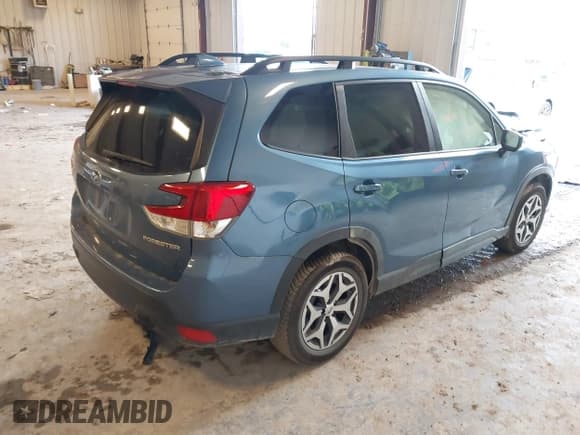 ✅ 2022 Subaru Forester Premium • VIN: JF2SKADC8NH429409 • Lot: 43525215. Wystawiony na IAAI z przebiegiem 71 015 mil. Bezpłatny archiwum sprzedaży aukcyjnych z USA i szczegółowy raport historii pojazdu na DreamBid. Zdjęcie 4.