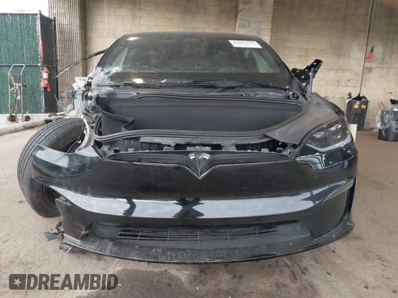 ✅ 2023 Tesla Model X Plaid • VIN: 7SAXCBE65PF421967 • Lot: 41303524. Wystawiony na IAAI z przebiegiem 17 220 mil. Bezpłatny archiwum sprzedaży aukcyjnych z USA i szczegółowy raport historii pojazdu na DreamBid. Zdjęcie 6.