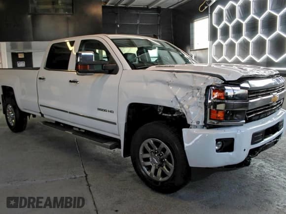 ✅ 2016 Chevrolet Silverado 3500HD LTZ • VIN: 1GC4K0C86GF201664 • Lot: 95964955. Wystawiony na Copart z przebiegiem 138 332 mil. Bezpłatny archiwum sprzedaży aukcyjnych z USA i szczegółowy raport historii pojazdu na DreamBid. Zdjęcie 1.