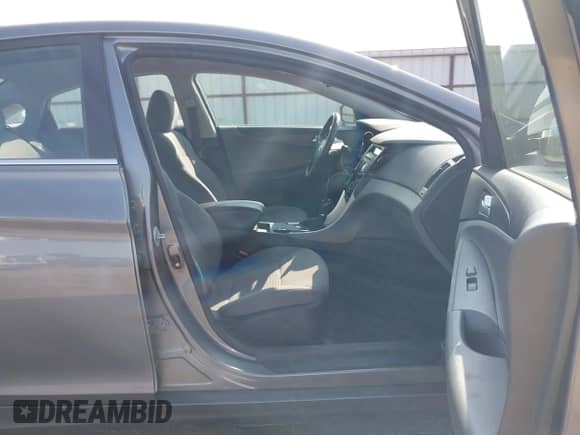 2012 Hyundai Sonata GLS with VIN 5NPEB4AC3CH310134, listed as a IAAI auction lot 43153098 with 198,726 mi miles and . Bid and sale history available at DreamBid. Image 5.