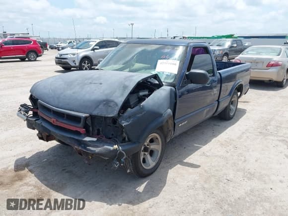 ✅ 1999 Chevrolet S-10 • VIN: 1GCCS1445X8191064 • Лот: 42351000. Опубликован ранее на IAAI с пробегом Не указан. Бесплатный доступ к архиву аукционных продаж из США и подробный отчёт об истории автомобиля на DreamBid. Изображение 2.