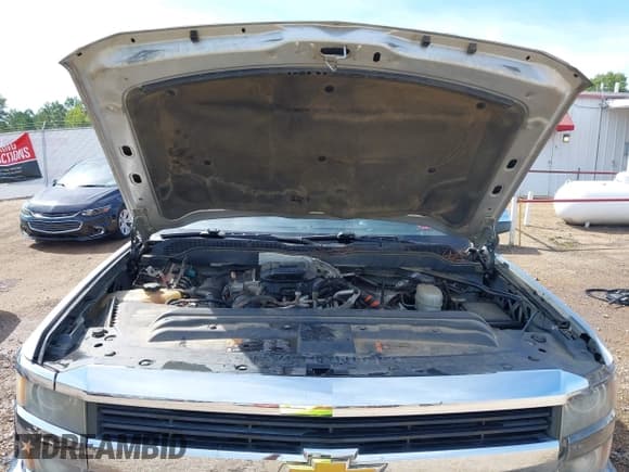 ✅ 2015 Chevrolet Silverado 2500HD LT • VIN: 1GC1KVE88FF156755 • Lot: 43061880. Listed on IAAI with 240,165 mi. Free auction sales archive from the USA and detailed vehicle history report at DreamBid. Image 10.