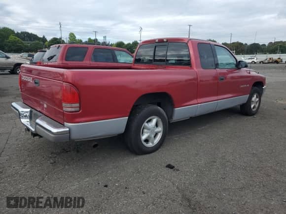 ✅ 1998 Dodge Dakota SLT • VIN: 1B7GL22X9WS737142 • Лот: 71386824. Размещён на Copart с пробегом 123 363 миль миль. Получите бесплатный доступ к архиву аукционных продаж из США и посмотрите подробный отчёт об истории автомобиля на DreamBid. Изображение 3.