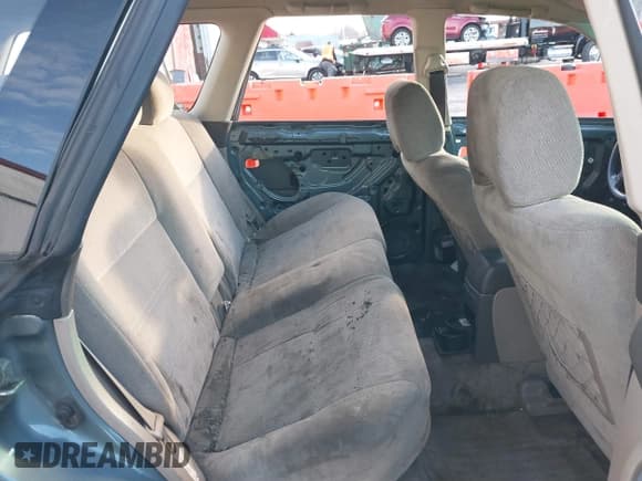 ✅ 2001 Subaru Legacy Outback • VIN: 4S3BH675417611275 • Лот: 41300431. Опубликован ранее на IAAI с пробегом 298 940 миль. Бесплатный доступ к архиву аукционных продаж из США и подробный отчёт об истории автомобиля на DreamBid. Изображение 8.