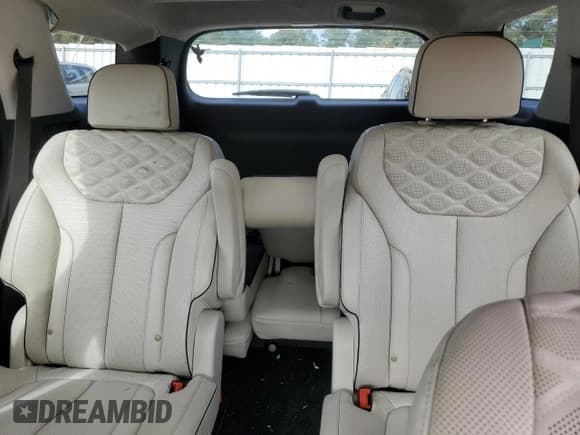 ✅ 2020 Hyundai Palisade Limited • VIN: KM8R54HE0LU115870 • Лот: 81055564. Опубликован ранее на Copart с пробегом 31 704 миль. Бесплатный доступ к архиву аукционных продаж из США и подробный отчёт об истории автомобиля на DreamBid. Изображение 10.