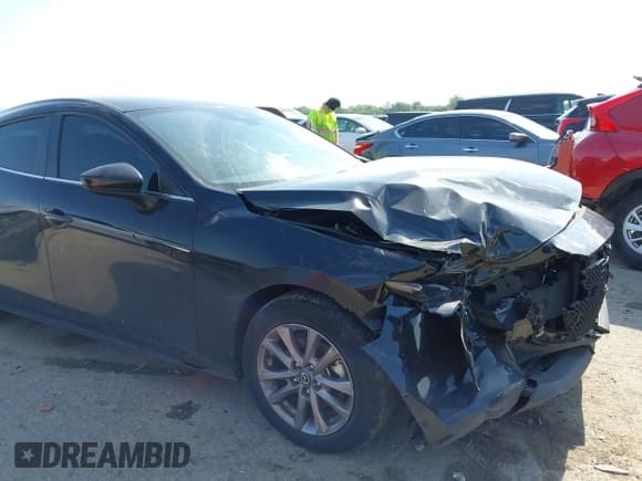 ✅ 2021 Mazda 3 S • VIN: JM1BPAJL0M1343779 • Lot: 42249037. Listed on IAAI with 48,613 mi. Free auction sales archive from the USA and detailed vehicle history report at DreamBid. Image 6.