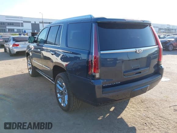 ✅ 2019 Cadillac Escalade Premium Luxury • VIN: 1GYS4CKJ4KR183416 • Лот: 43367780. Опубликован ранее на IAAI с пробегом 87 272 миль. Бесплатный доступ к архиву аукционных продаж из США и подробный отчёт об истории автомобиля на DreamBid. Изображение 3.