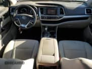 ✅ 2017 Toyota Highlander Hybrid LE • VIN: 5TDBGRFH0HS035183 • Лот: 48518165. Опубликован ранее на Copart с пробегом 74 455 миль. Бесплатный доступ к архиву аукционных продаж из США и подробный отчёт об истории автомобиля на DreamBid. Изображение 8.