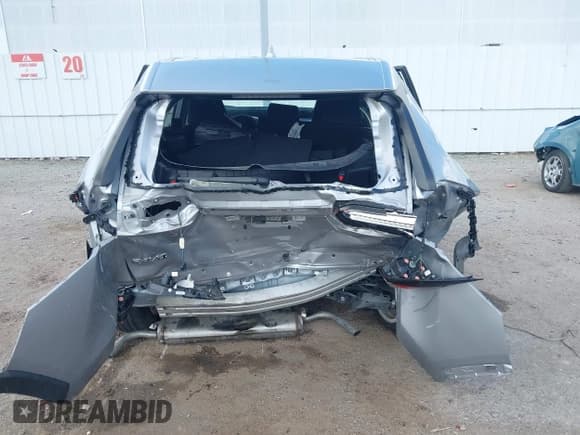 ✅ 2022 Toyota RAV4 LE • VIN: 2T3H1RFV2NC187740 • Lot: 43523934. Listed on IAAI with 27,272 mi. Free auction sales archive from the USA and detailed vehicle history report at DreamBid. Image 16.